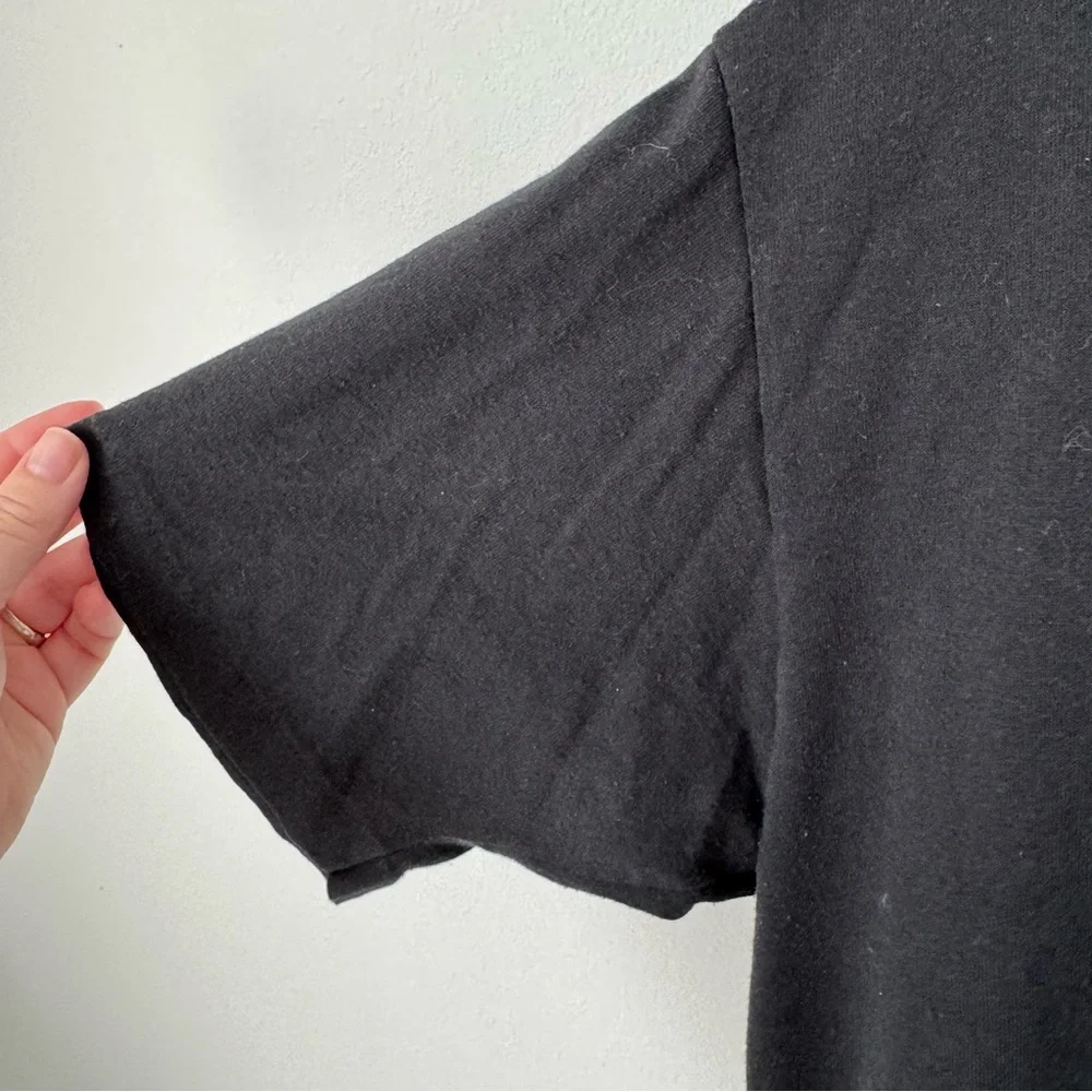 The Red Onion Saloon Alaska Men’s T-Shirt Size Large Black Red White Jerzees - Picture 5 of 8